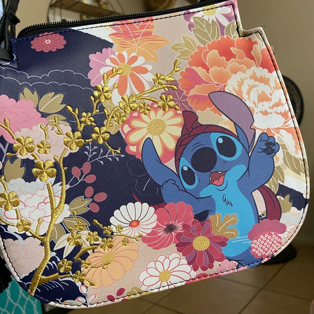 New loungefly Disney handbag